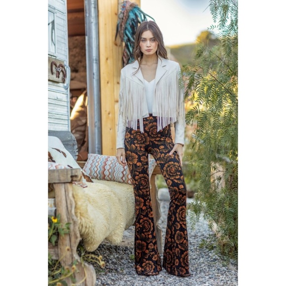 SOLD OUT Ivory Faux Leather Suede Fringe Cropped Western Boho Moto Jacket - Picture 3 of 7